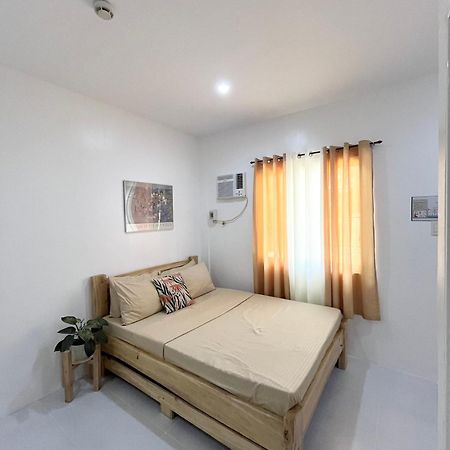 Sunnydale Apartelle -Room Accommodation Near Calatagan Beach Resorts Batangas Zewnętrze zdjęcie